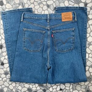 Levi's Women's Ribcage Straight Jeans in Classic Blue